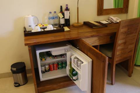 Minibar-1