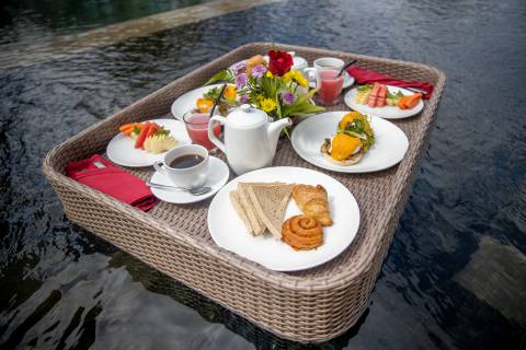 Floating Breakfast
